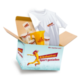 Materialbox "Alkoholfrei Sport geniessen". Ein offener Karton und ein T-Shirt, eine Wasserkaraffe und Trinkgläsern mit dem Kampagnenlogo