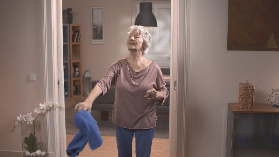 Teaserbild zum Eintrag 'Übung für Arme und Schultern – Handtuch werfen'